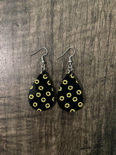 Load image into Gallery viewer, Sunflower Teardrop Earrings
